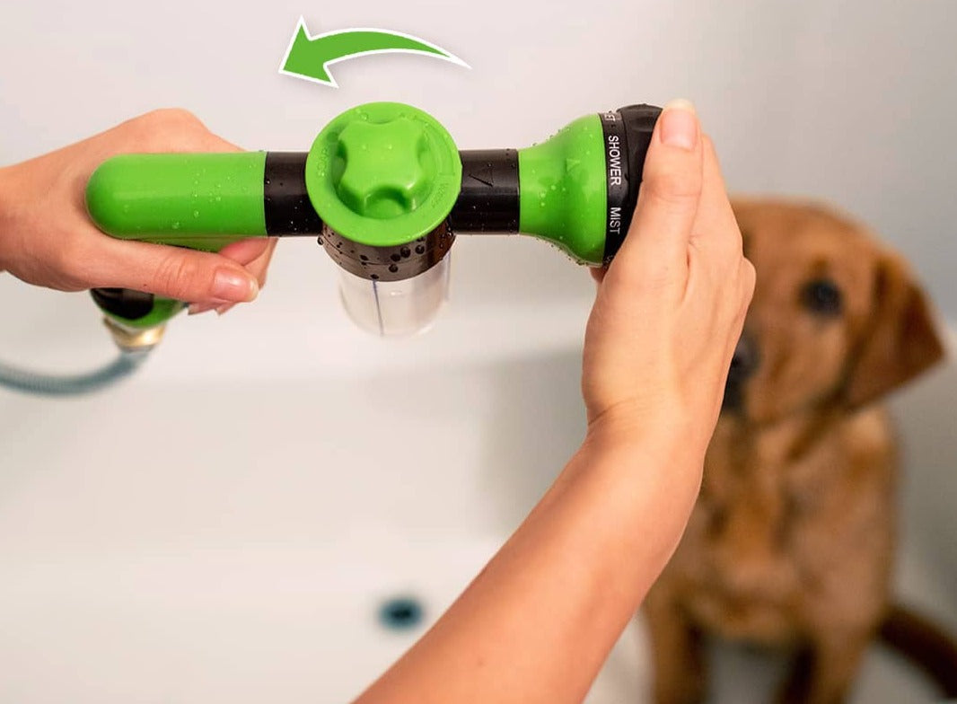 Manguera Pup Jet: Lavado Perfecto para Mascotas.